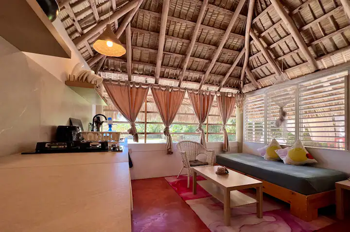 Casa de jardín por Petraki | Cerca de la playa